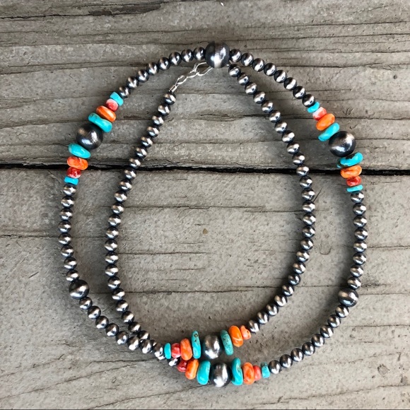 Jewelry - SOLD‼️Turquoise Spiny Oyster Navajo Pearl Style